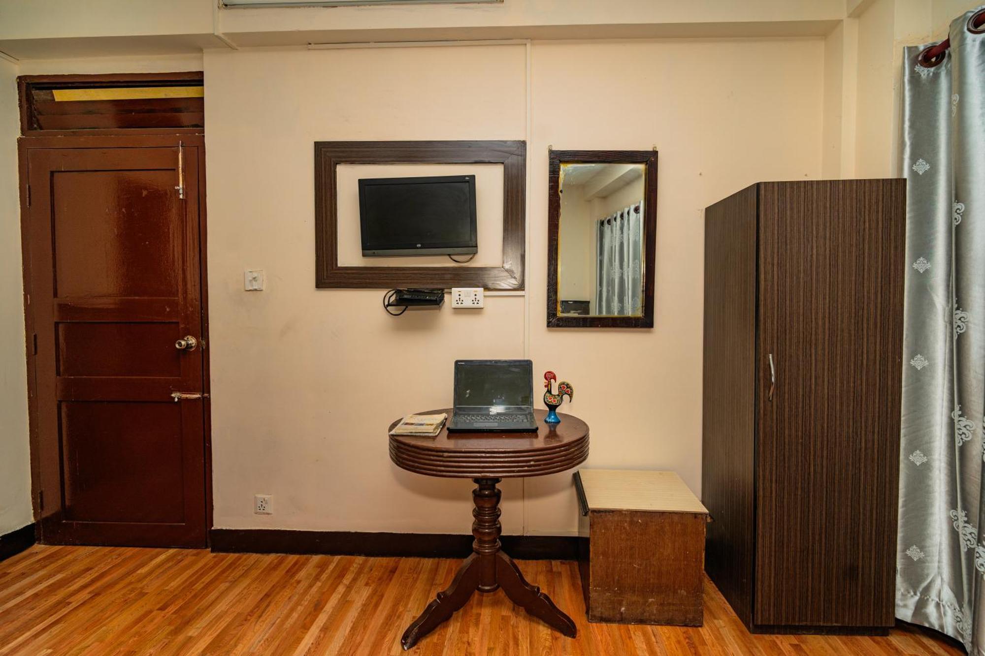 Karma Travellers Home Катманду Экстерьер фото