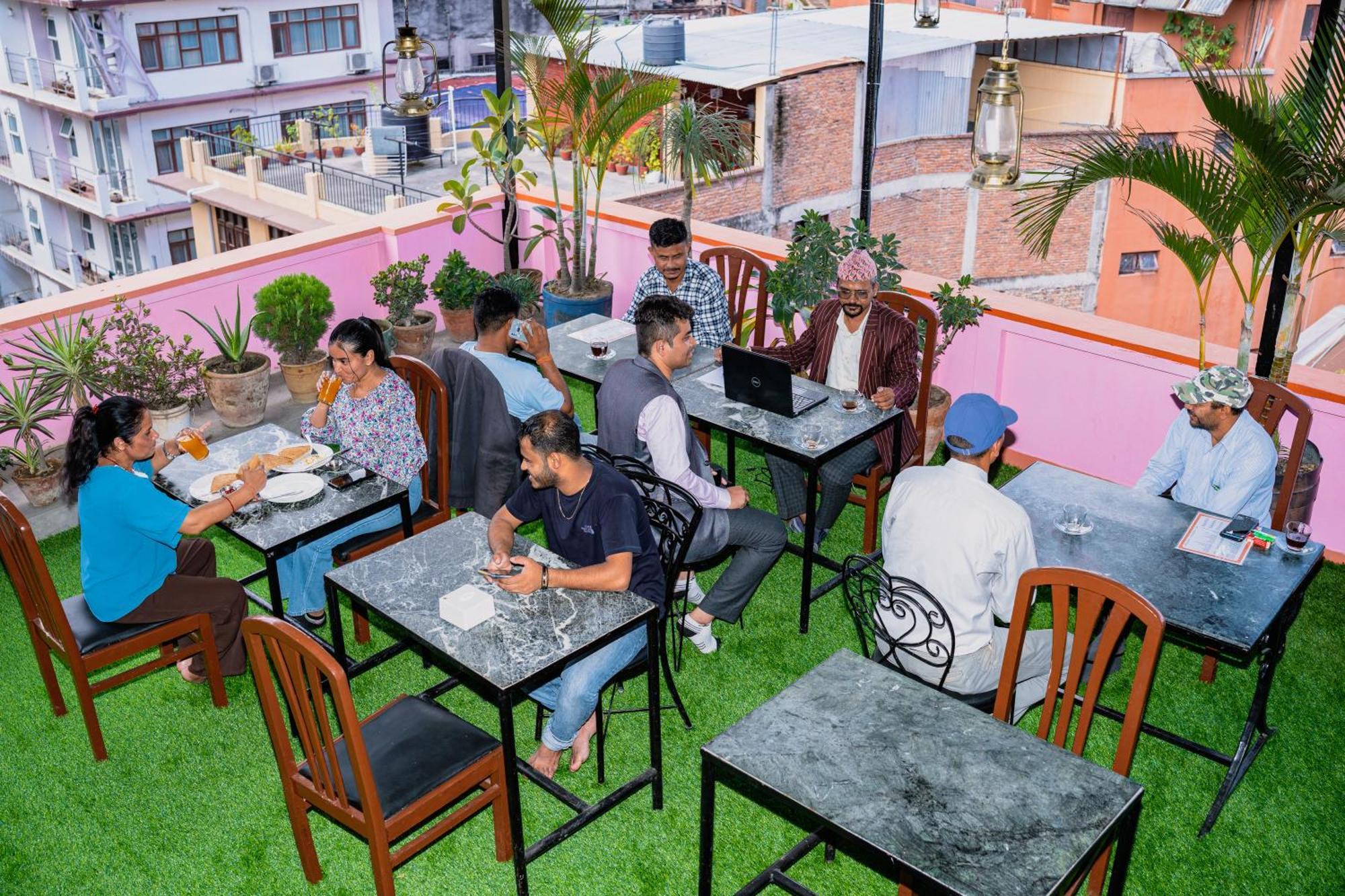 Karma Travellers Home Катманду Экстерьер фото