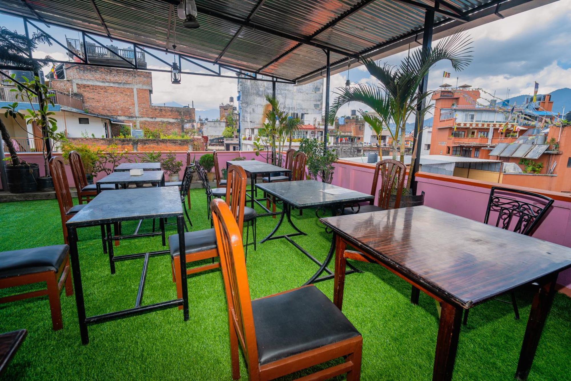 Karma Travellers Home Катманду Экстерьер фото