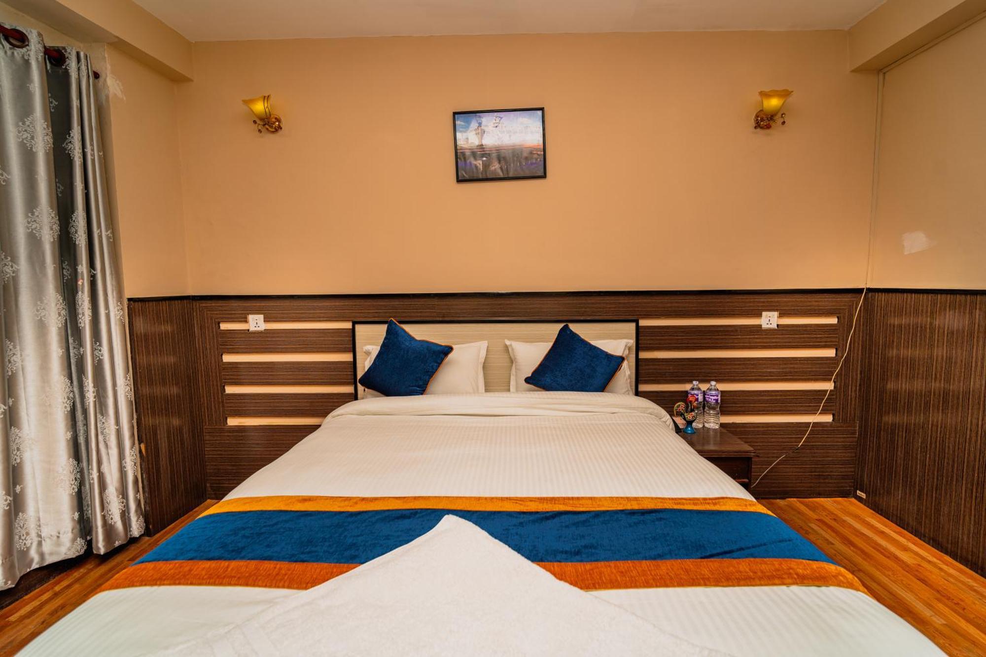 Karma Travellers Home Катманду Экстерьер фото
