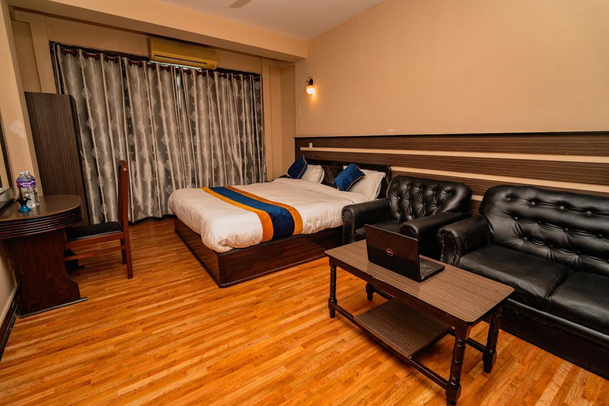 Karma Travellers Home Катманду Экстерьер фото