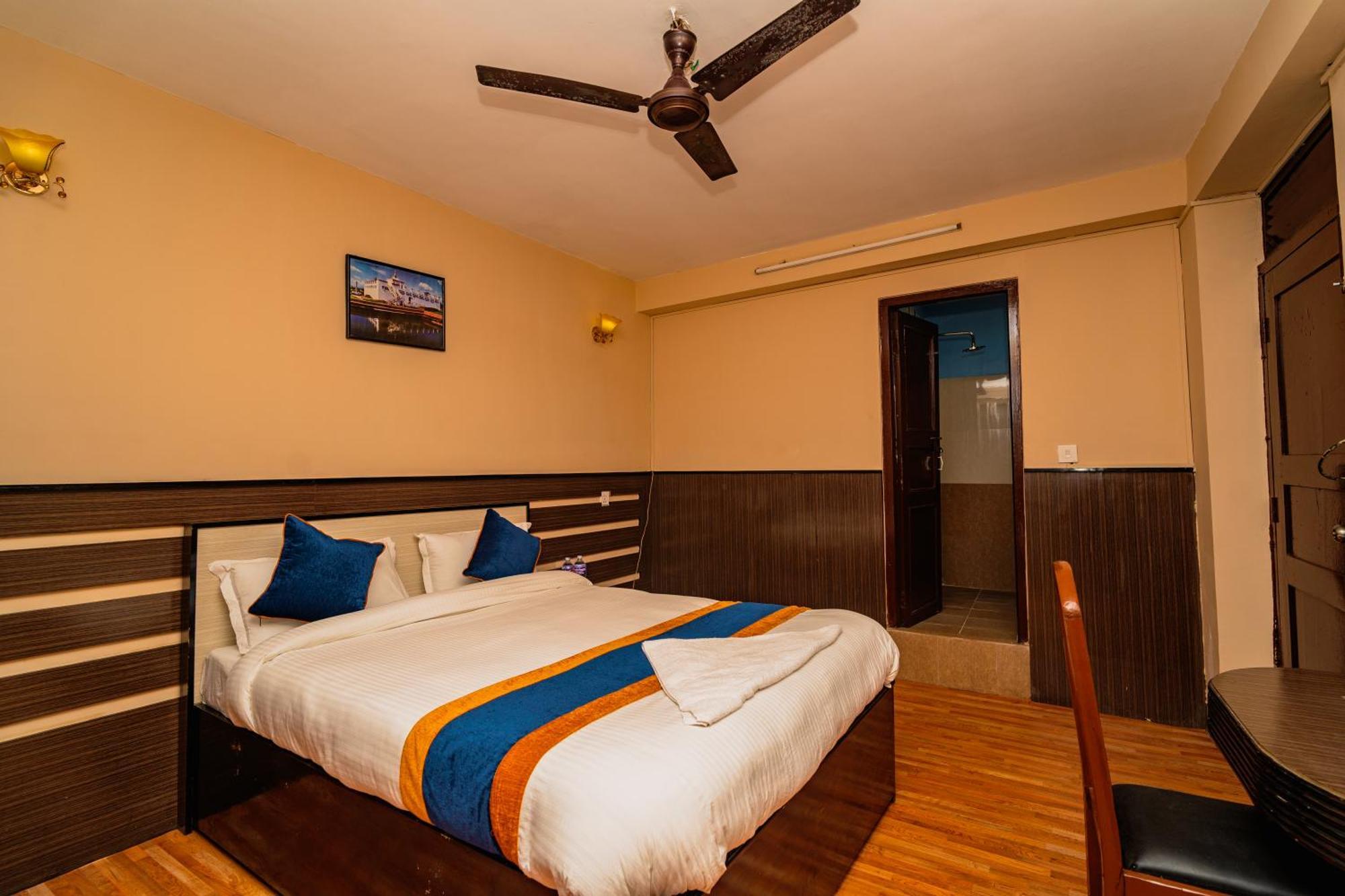 Karma Travellers Home Катманду Экстерьер фото