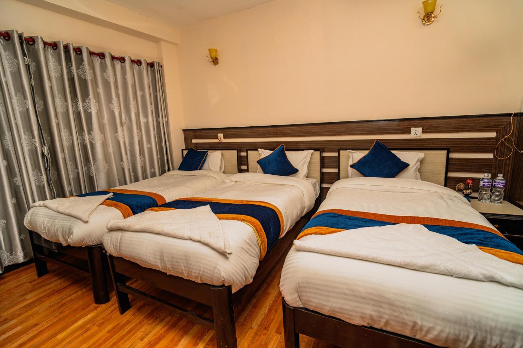 Karma Travellers Home Катманду Экстерьер фото