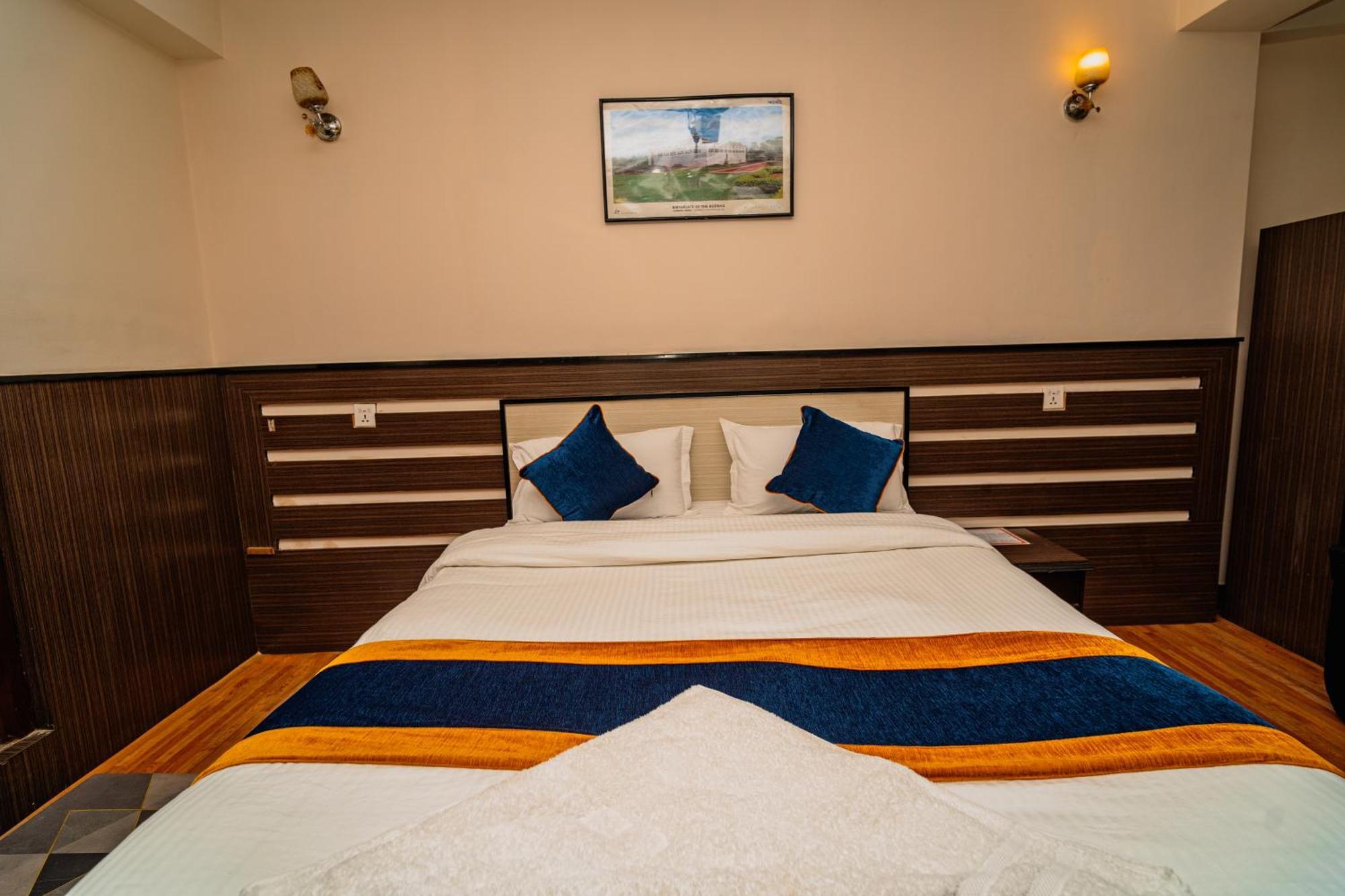 Karma Travellers Home Катманду Экстерьер фото