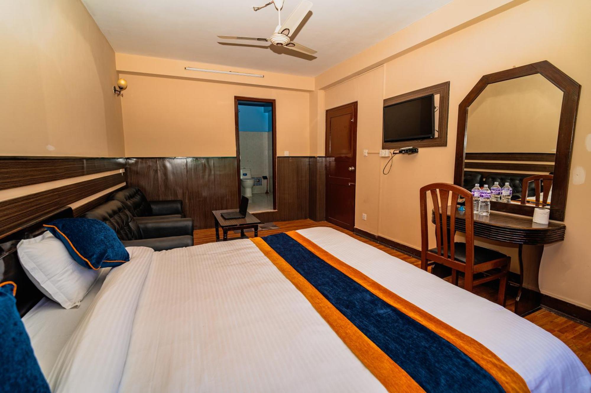 Karma Travellers Home Катманду Экстерьер фото