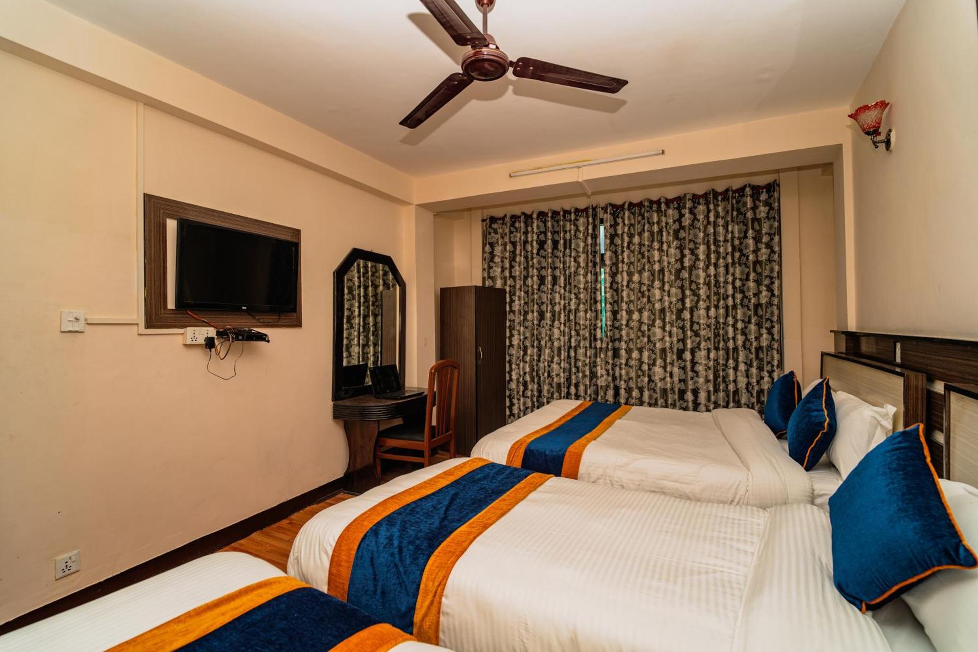 Karma Travellers Home Катманду Экстерьер фото