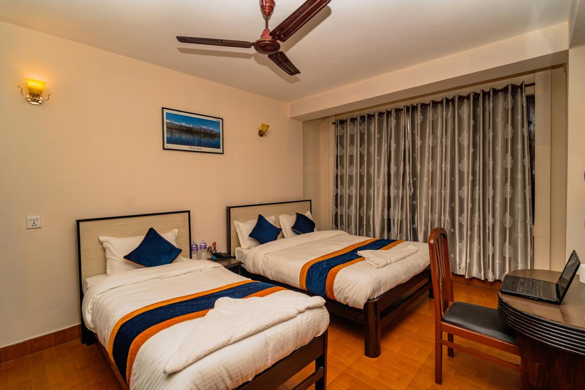 Karma Travellers Home Катманду Экстерьер фото